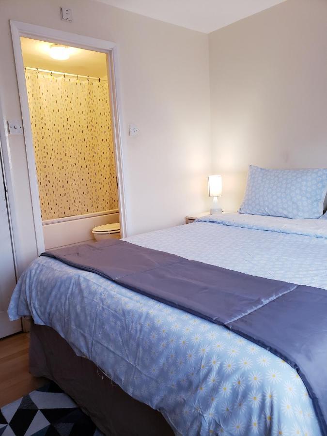 Ensuite Room Near Canal Southall Extérieur photo